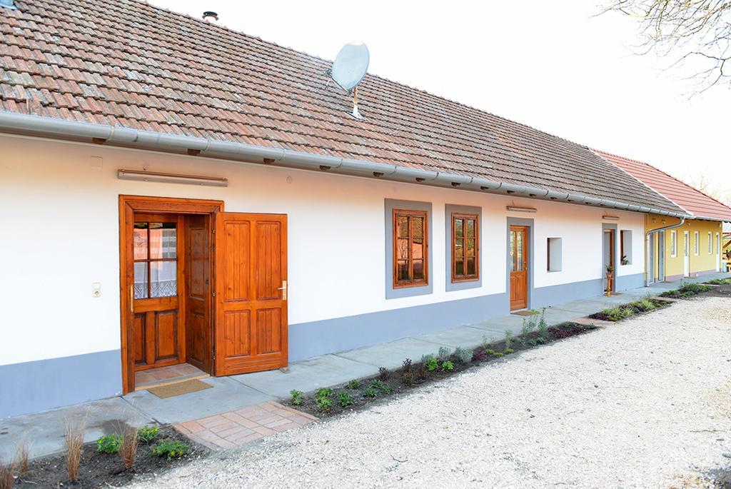 Hotel Rigofuetty Vendeghaz Tiszaalpar Exteriér fotografie